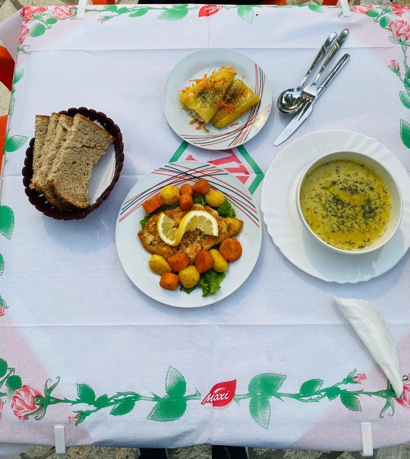 "Mani Guest House" Gjirokastër Eksteriør bilde