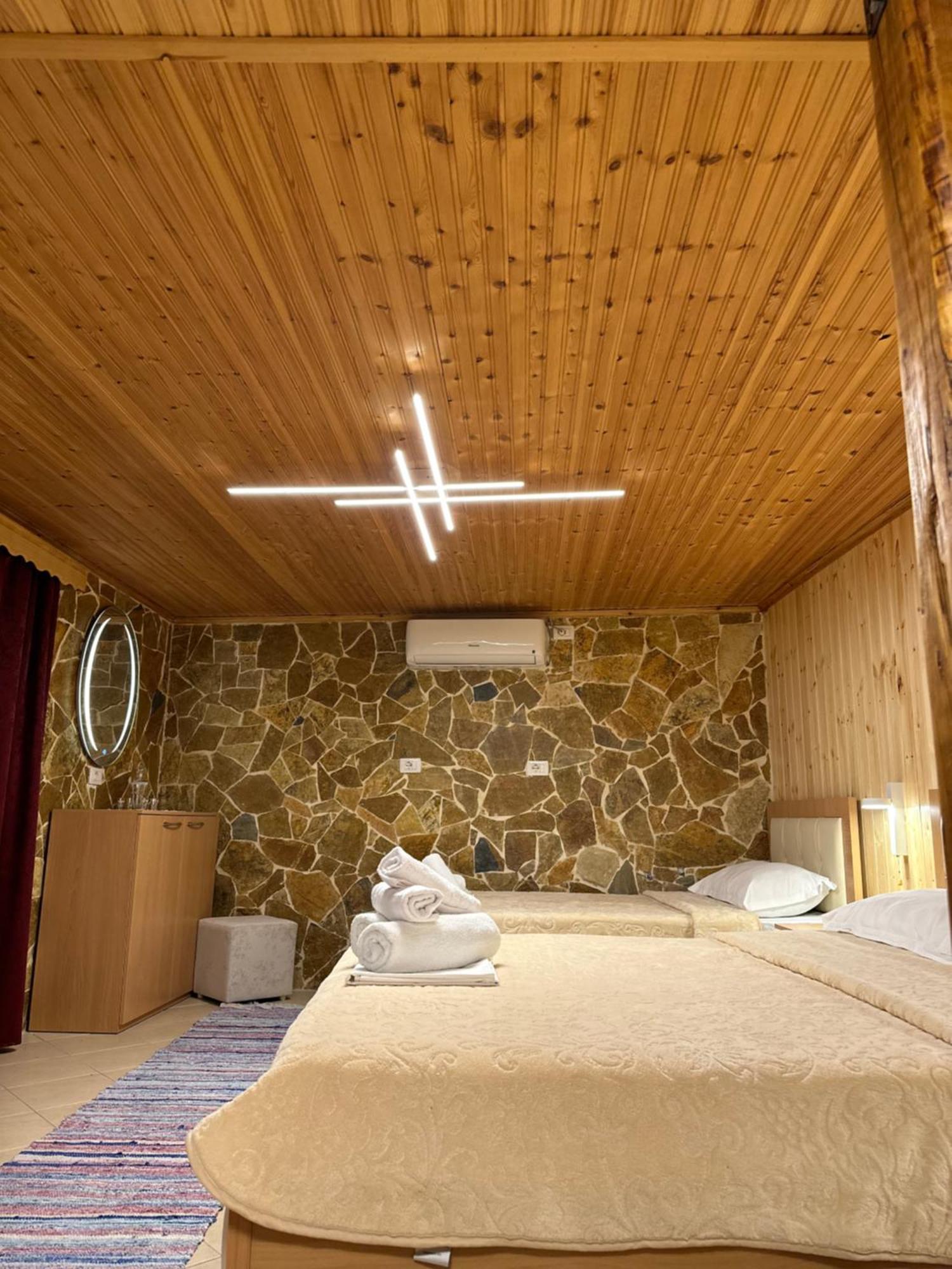 "Mani Guest House" Gjirokastër Eksteriør bilde